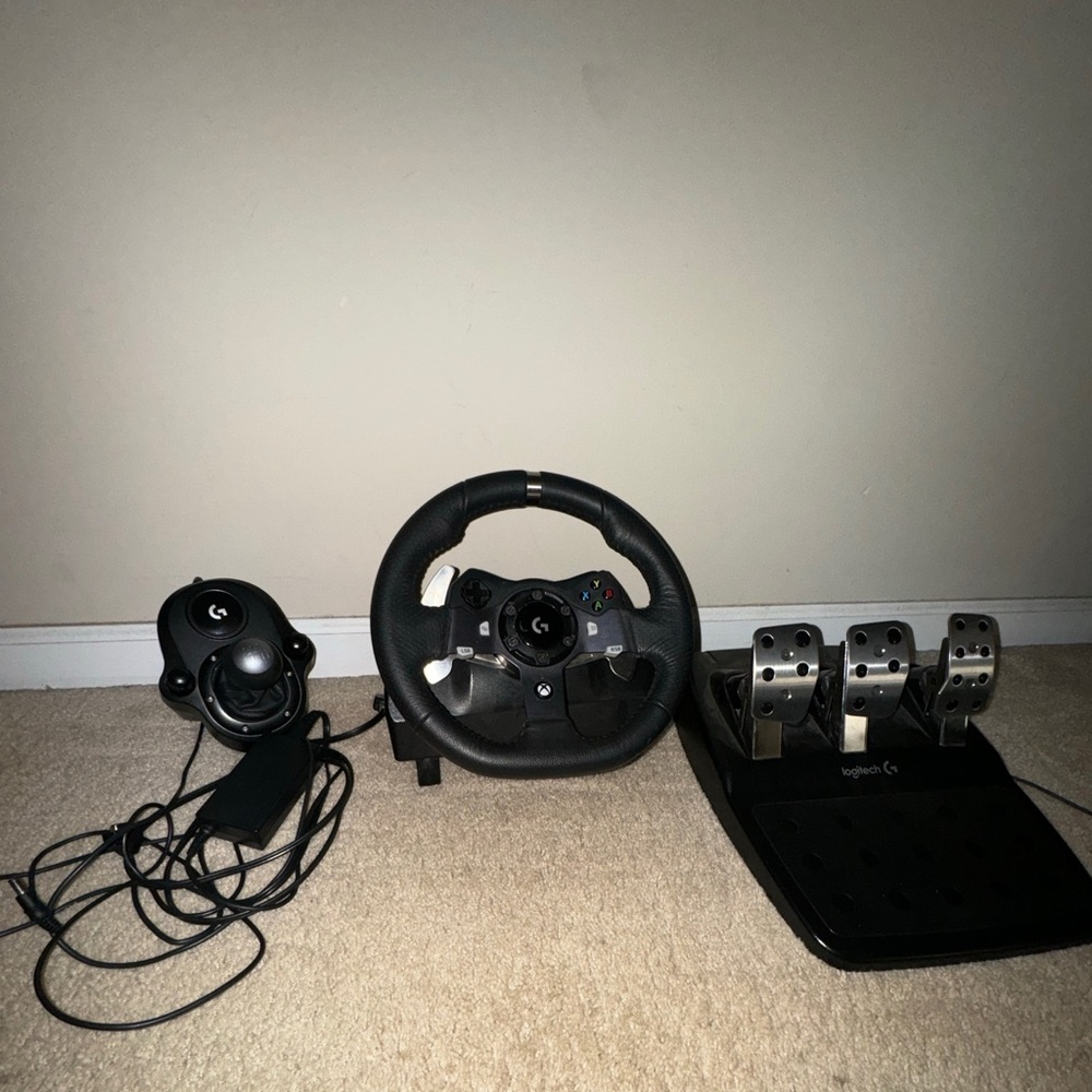 Logitech G920 Racing Wheel with Pedals and Shifter